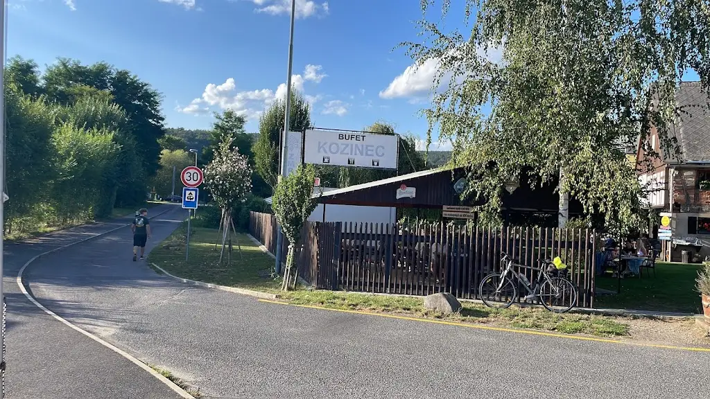 Jaroslav Valenta_Bufet Kozinec_Děčín_review