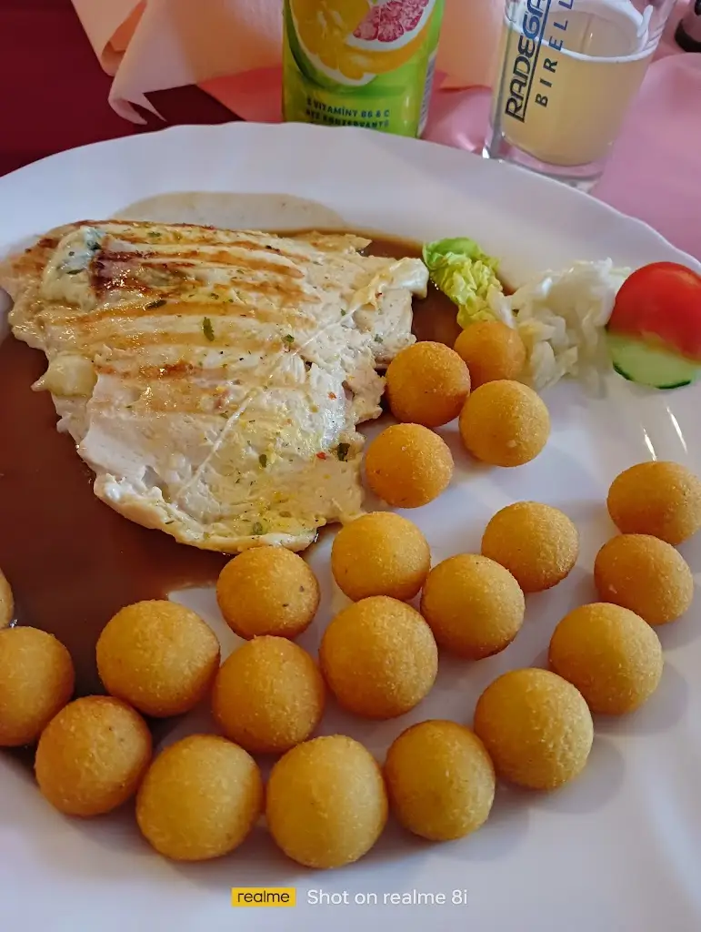 Dagmar_Vinárna Vikárka - Restaurant and accommodation in Litoměřice_Čížkovice_review