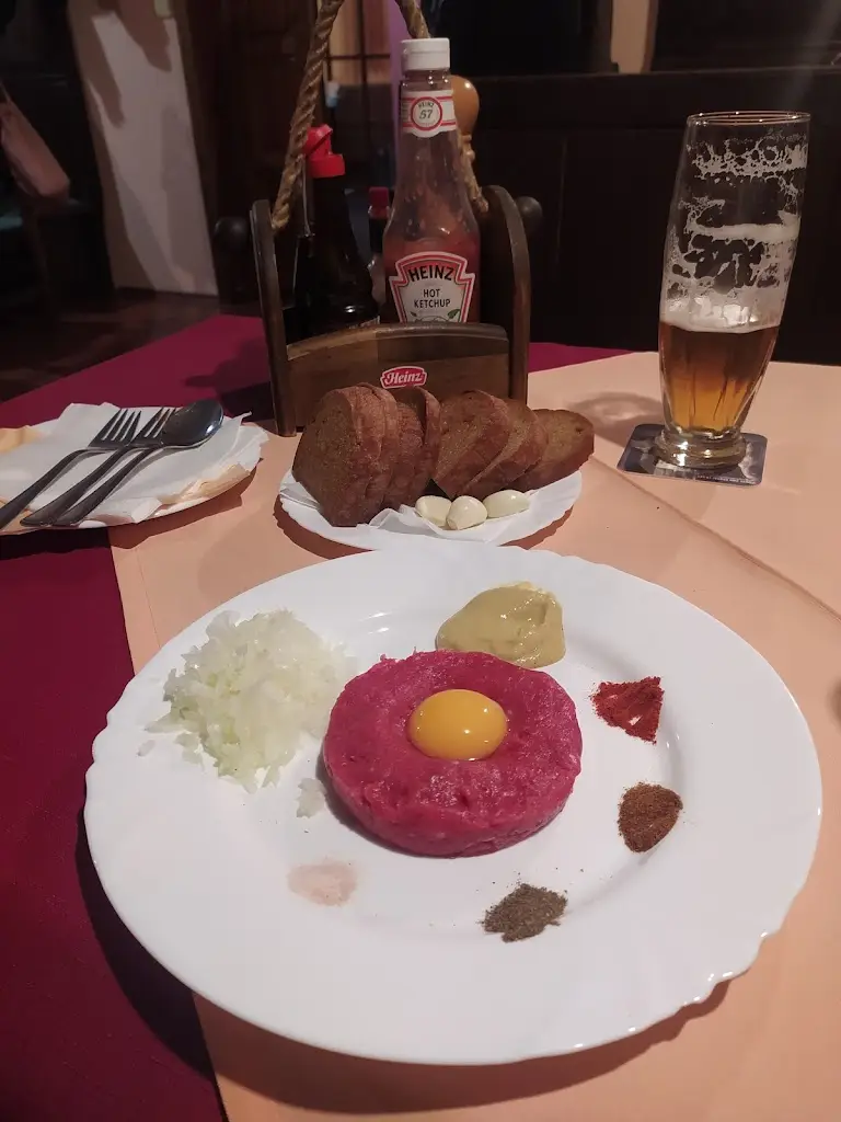 Vinárna Vikárka - Restaurant and accommodation in Litoměřice_Čížkovice_slider_image_2