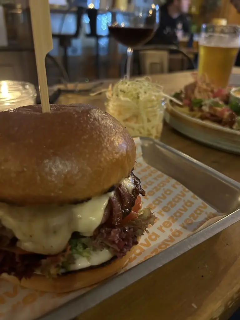 Elina Pojanluoma-Dorsman_Bistro Rezavá_Čížkovice_review