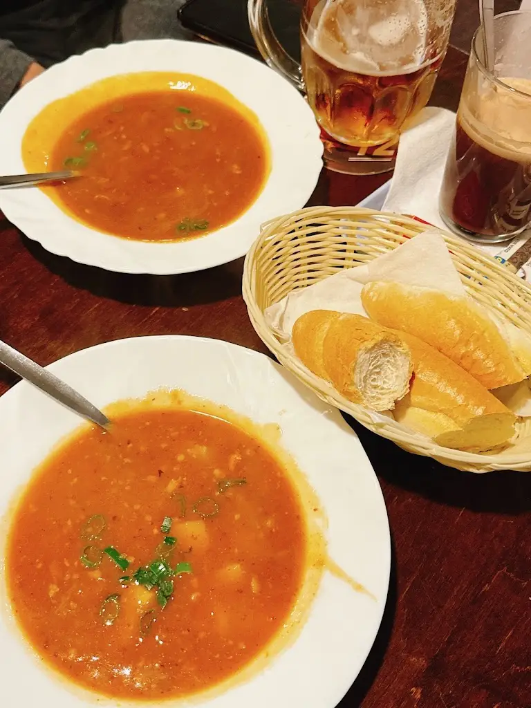 Maxine Peng_Horská Bašta_Kovářská_review