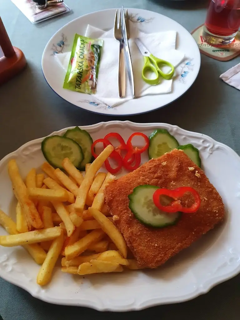 Penzion Restaurant Marzebila restaurant in Kovářská