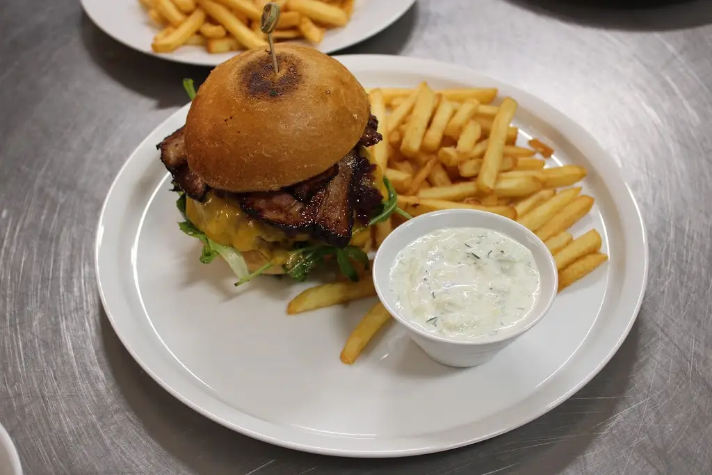 Restaurace u Henschů_Křešice_slider_image_2