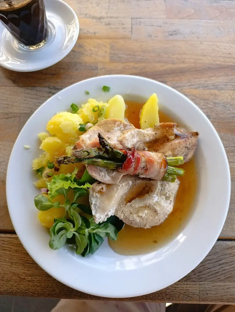 Restaurace U kapitána_Duchcov_slider_image_2