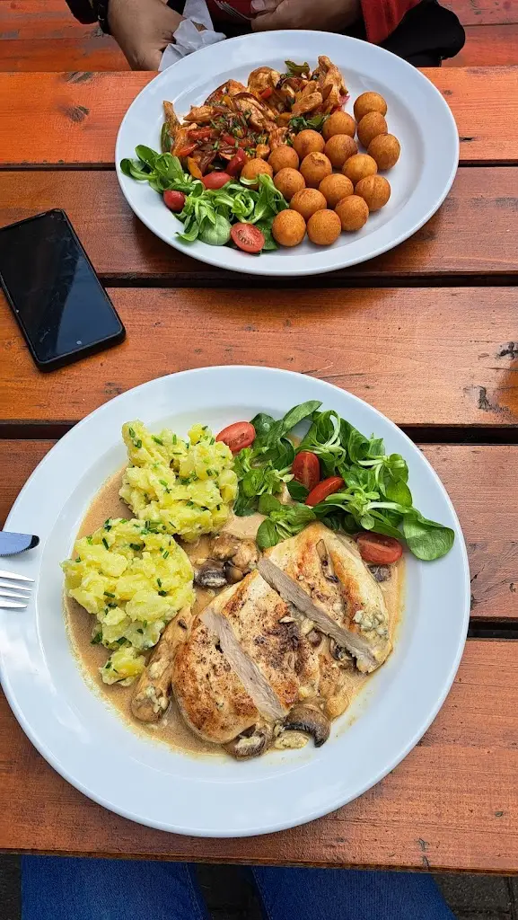 Lucie Zástěrová_TIPÁČ DUCHCOV_Duchcov_review