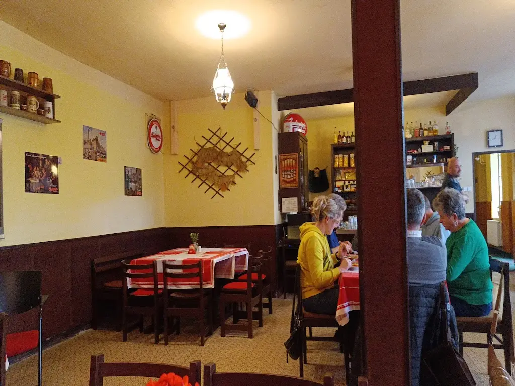 Restaurace Tom v zimním období zavřeno_Kryry_slider_image_2