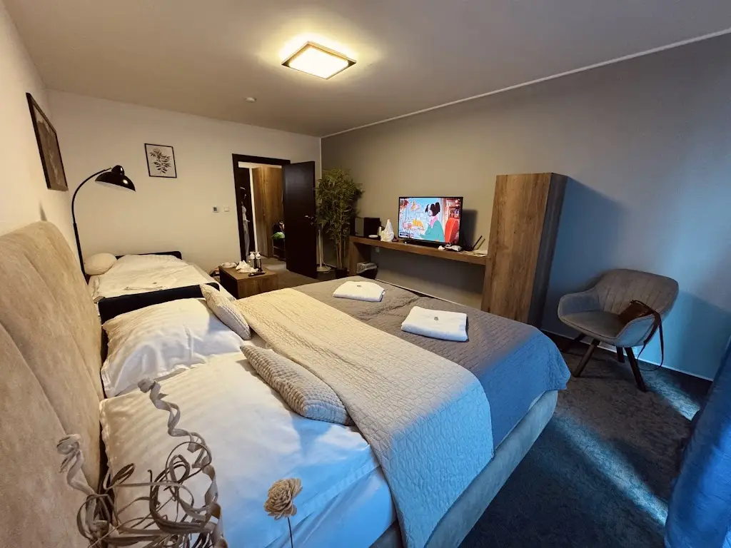 A. E._Hotel & Restaurace Pod Kaštany_Krupka_review