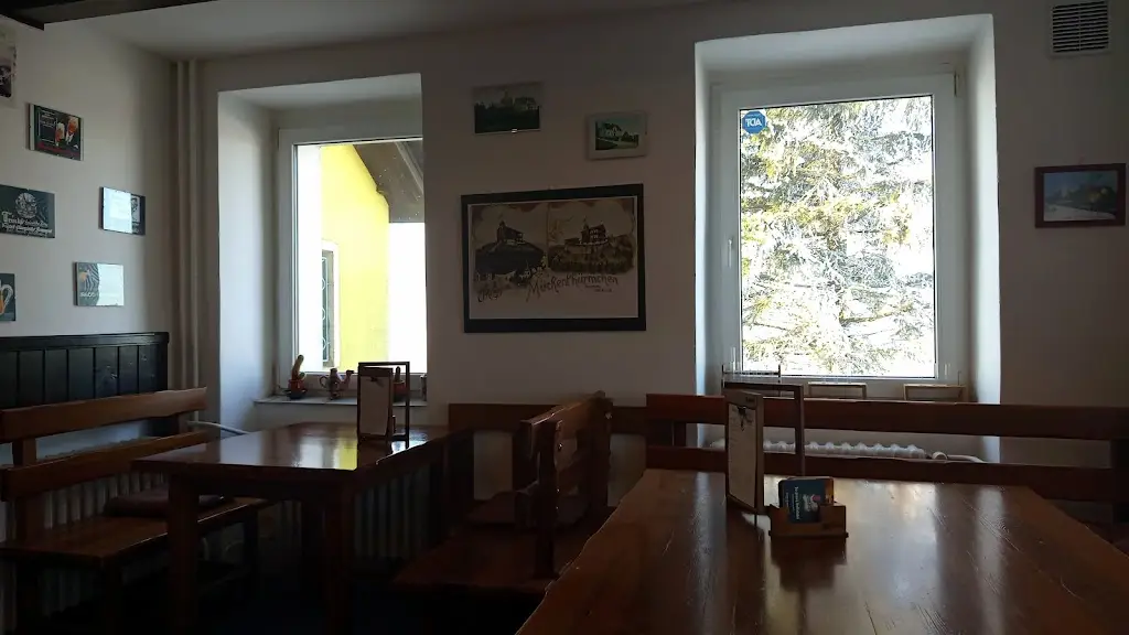 Restaurace Pražanka restaurant in Krupka
