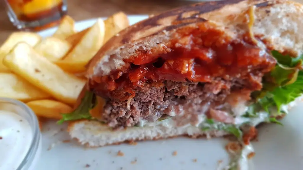 Hadrien “Arden” Enlart_Gurmánie_Litoměřice_recensione