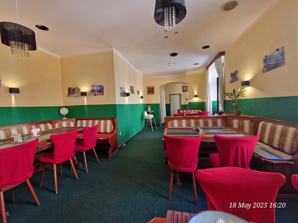 Munal nepálská a indická restaurace Kadan_Kadaň_slider_image_3