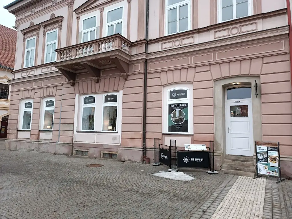 Luca Paiusco_NS BURGER_Kadaň_review