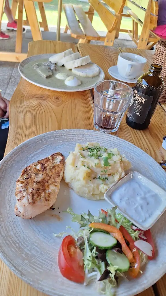 Thomas Schneider_Restaurace v kempu_Kadaň_review