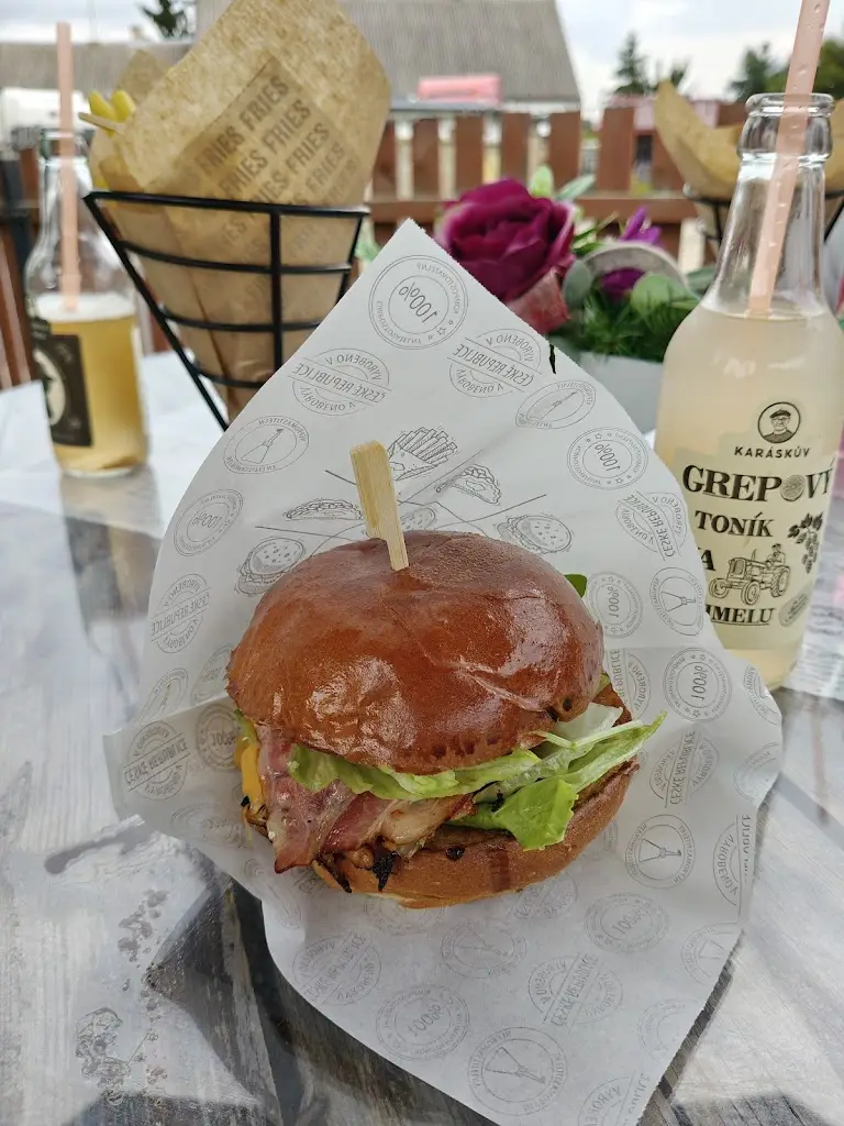 Annelies Spoelders_Bistro na cestách_Lubenec_review