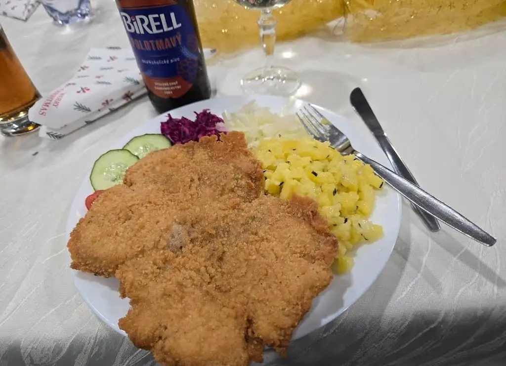 Restaurace Golf klub (Agrobar) ristorante a Libouchec