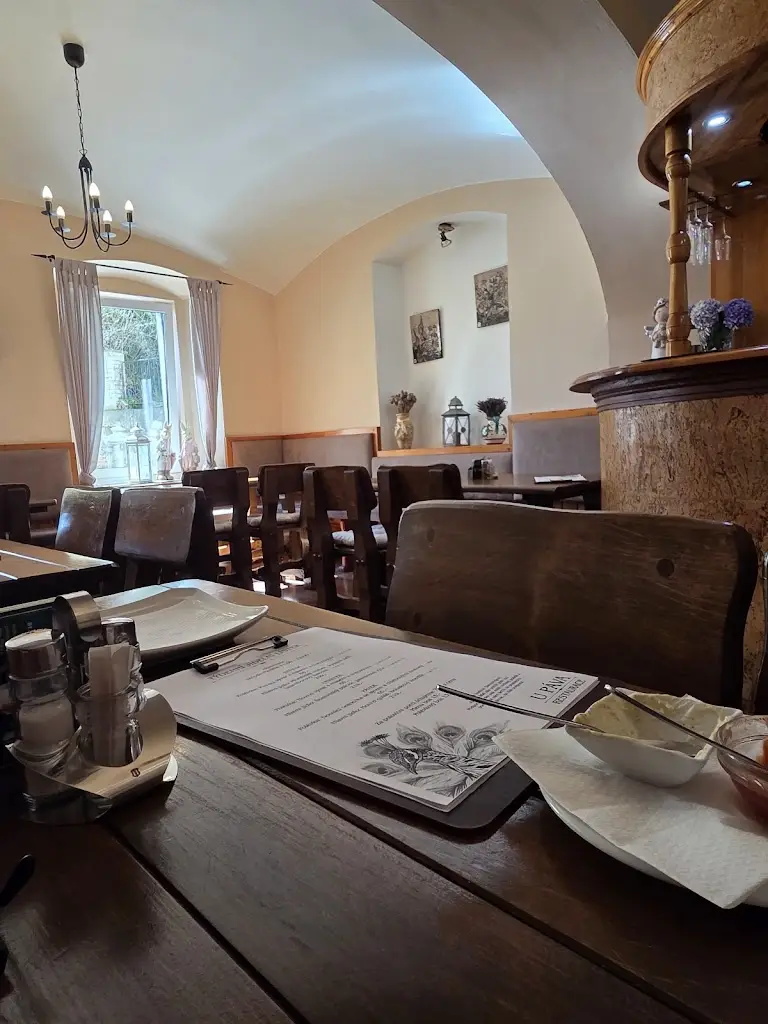 Restaurace U Páva_Klášterec nad Ohří_slider_image_2