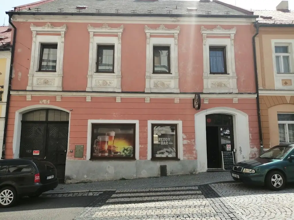 REDDY BAR_Klášterec nad Ohří_slider_image_3