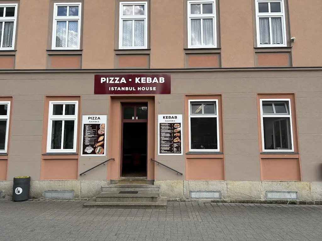PIZZA- KEBAB İSTANBUL HOUSE restaurant in Krásná Lípa