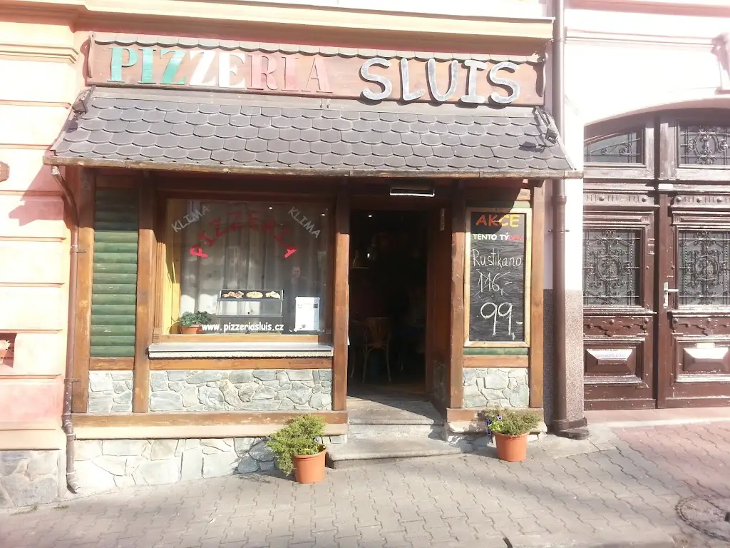 Pizzeria Sluis_Novosedlice_slider_image_1