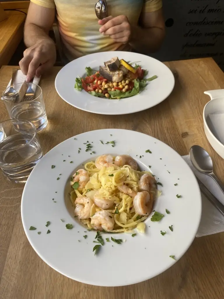 dagmar yeet_Mercato 33_Okres Litoměřice_review