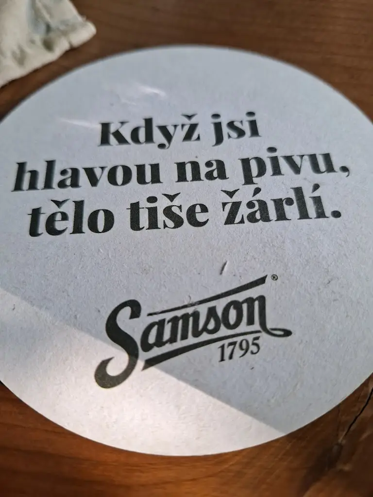 Lada Chomatova_Restaurace Cafe gril Kajuta_Soběslav_review