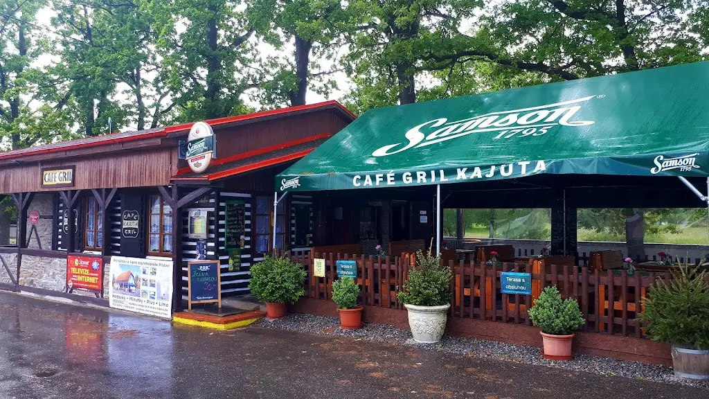 Restaurace Cafe gril Kajuta restaurant in Soběslav