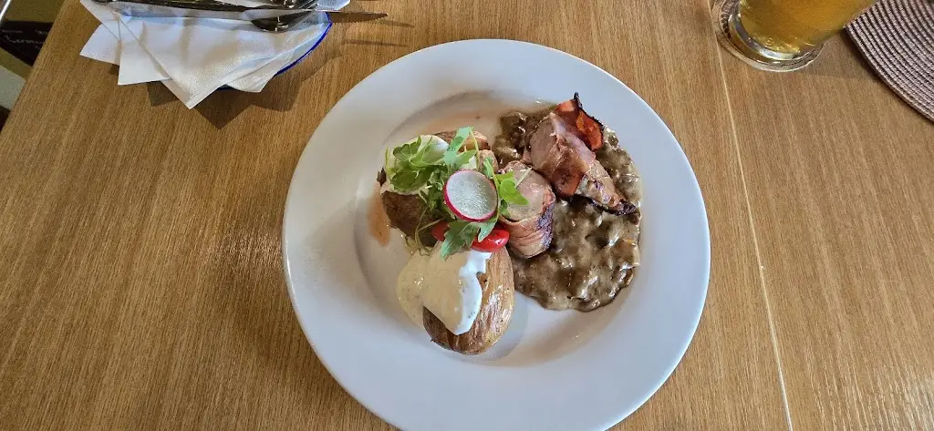 Restaurant City_Jirkov_slider_image_2