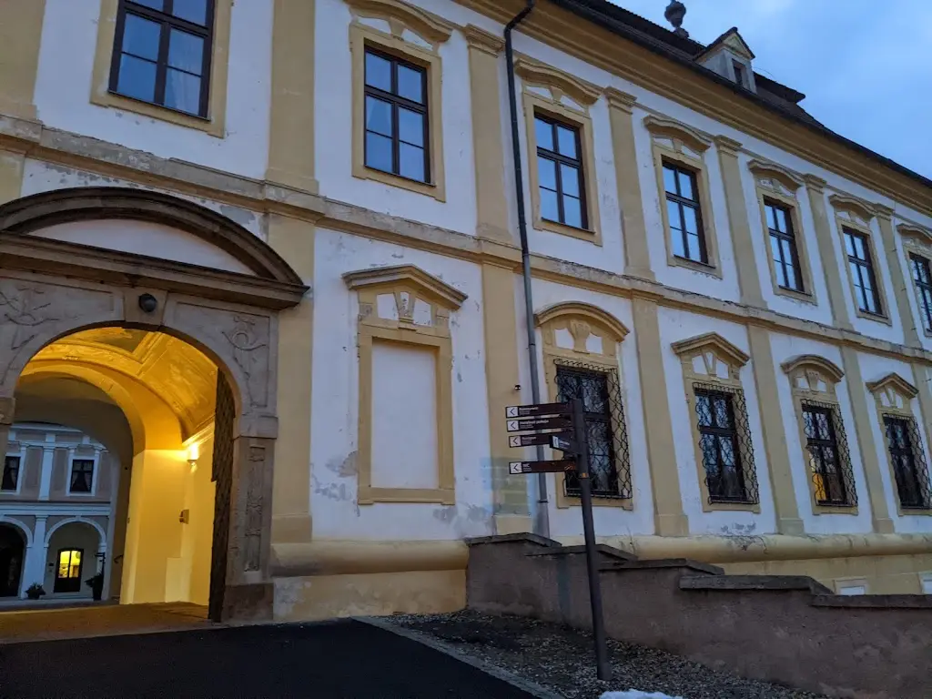 Roeland L.C. Heijting_Zámek Červený Hrádek_Jirkov_review