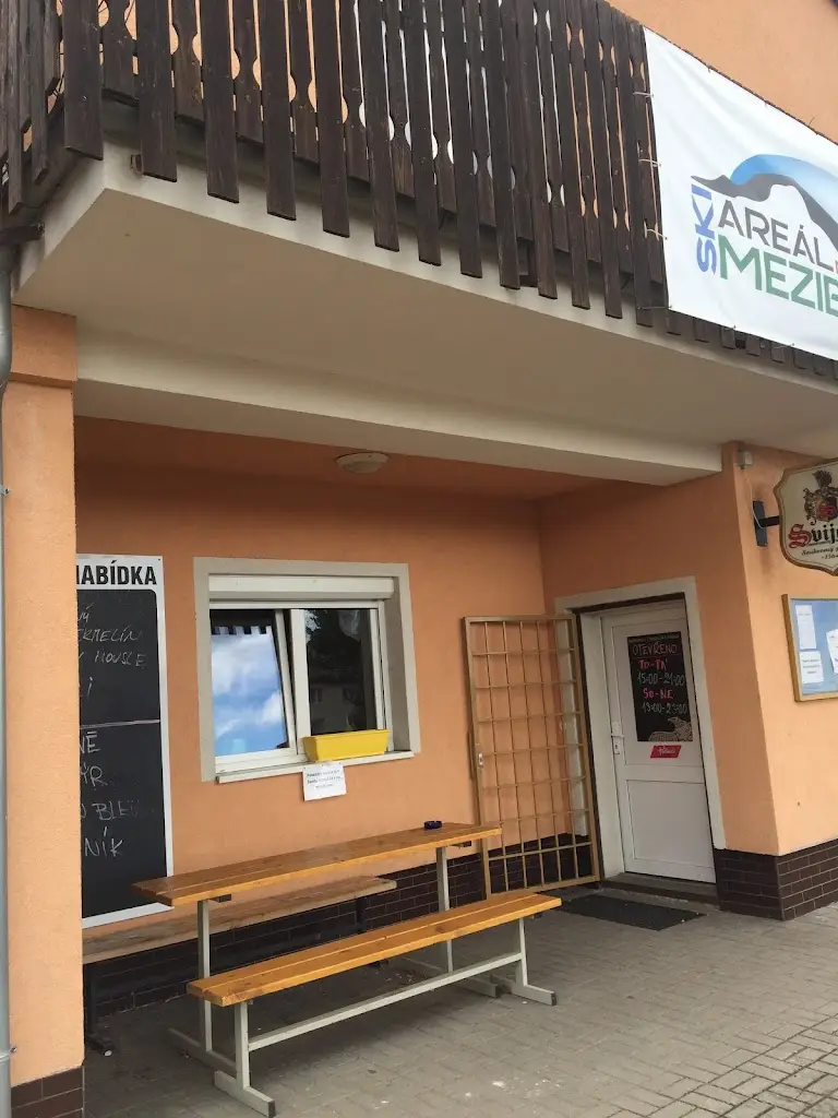 Restaurace Na sjezdovce restaurant in Meziboři