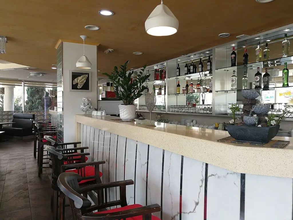 Meedo Restaurant restaurant in Měcholupy