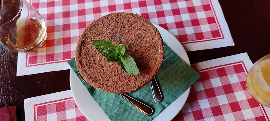 Shafin Shabir_Milano pizzeria_Měcholupy_review