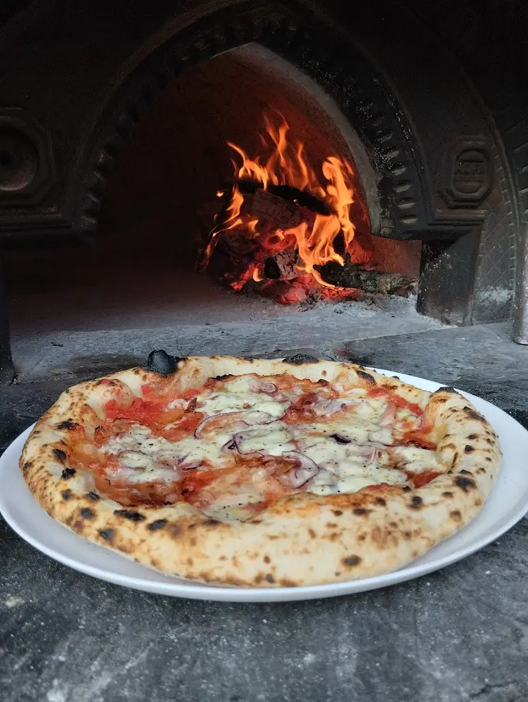 Pizza Napoletana Sedmý schod_Okres Louny_slider_image_2