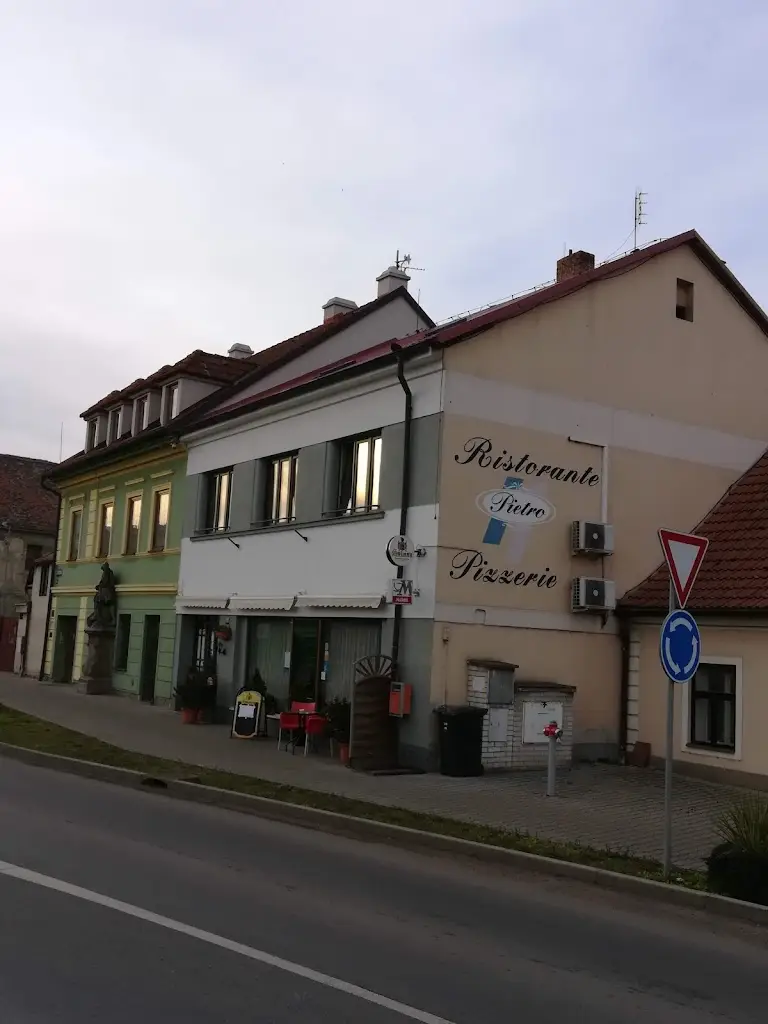 Ristorante Pietro Pizzerie_Libochovice_slider_image_3