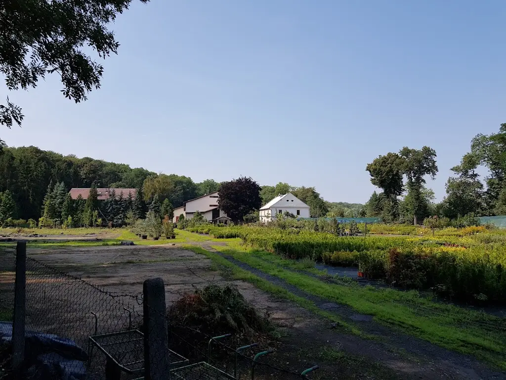 Petr Markvart_Zahradnictví, okrasná školka a realizace zahrad Lesunion a.s._Libochovice_review