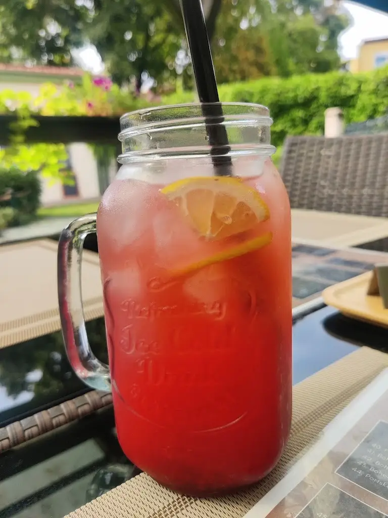 Olivie Kratochvílová_Vespa Ristorante Italiano_Postoloprty_review