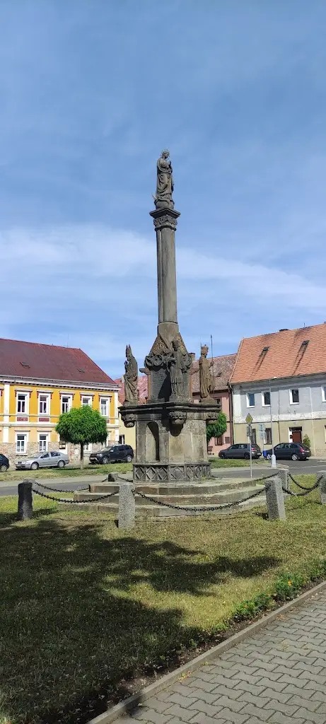 Restaurace Zlatá Koruna_Radonice_slider_image_1