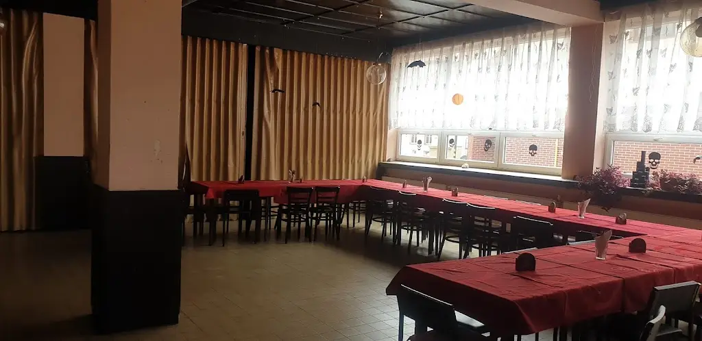 Andrew B._Restaurace u Kulturního domu_Polepy_review