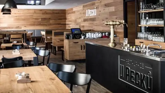 Restaurace U Pecků restaurant in Polepy