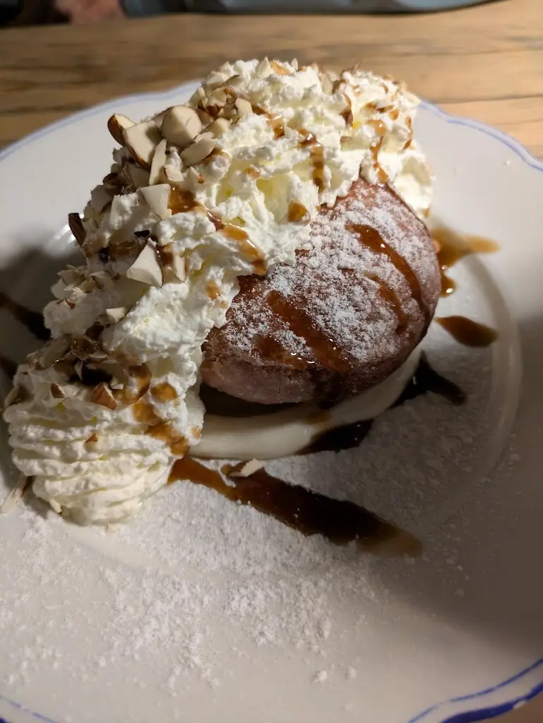 Sarah Cozens_Velkopřevorský Mlýn_Polepy_review