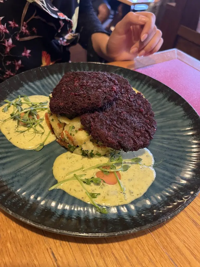 Katharina Stendys_U Eichlerů_Okres Ústí nad Labem_review