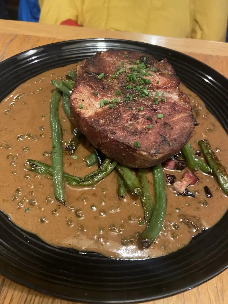 Tidarat Johanovska_U Eichlerů_Okres Ústí nad Labem_review