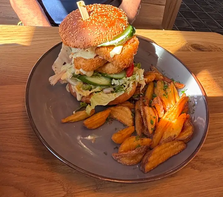 Antonio Gonzalez_Krušnohorská restaurace_Okres Ústí nad Labem_review