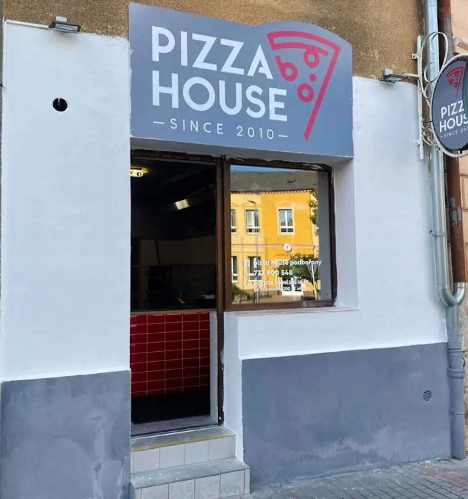 Pizza House Podbořany_Podbořany_slider_image_1