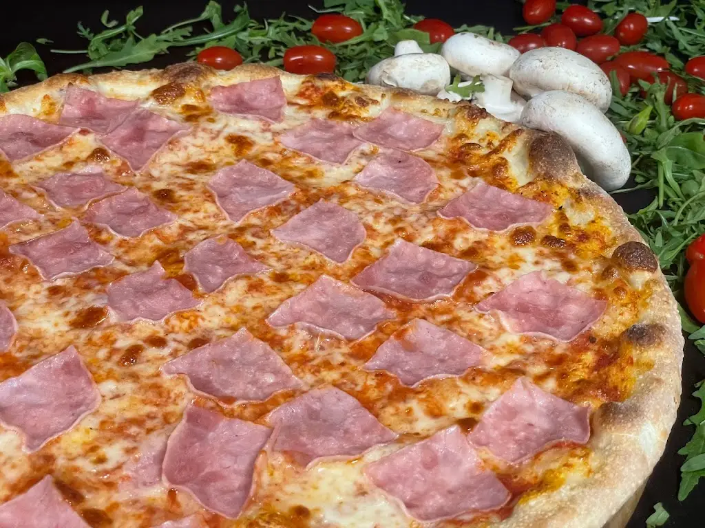 Pizza House Podbořany_Podbořany_slider_image_3