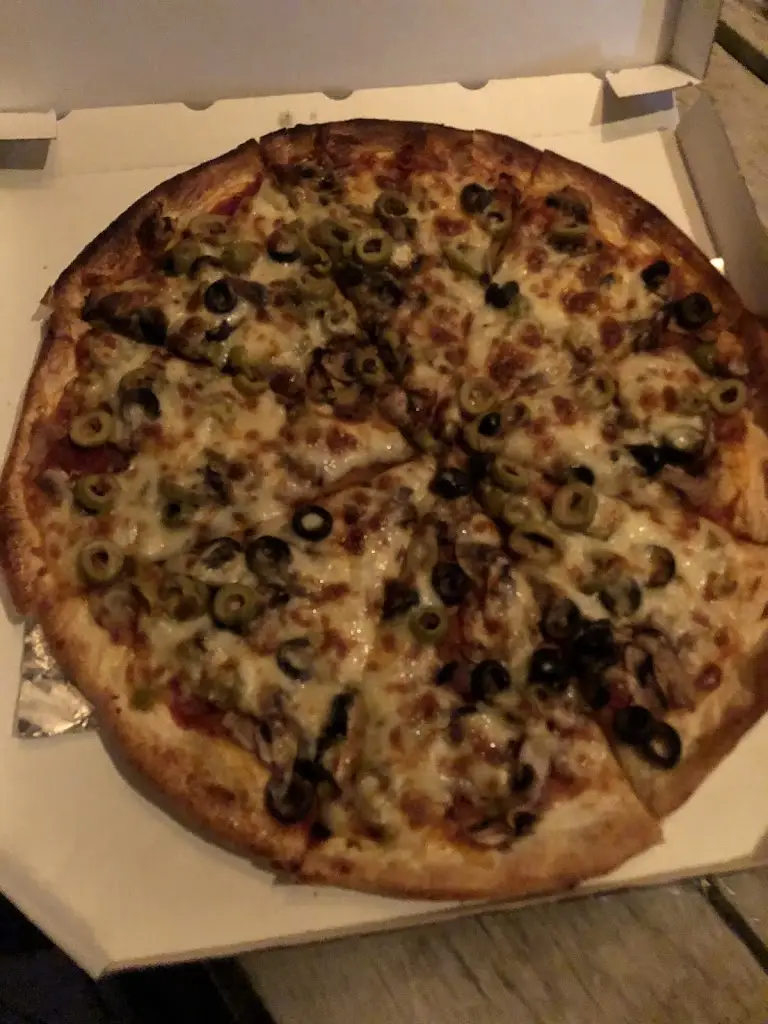 Adam Zemančík_Pizza Melly_Podbořany_review