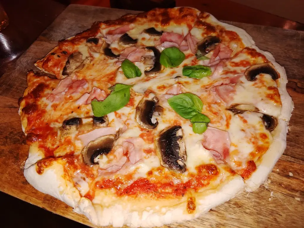 Obecní hospoda Povrly ristorante a Povrly