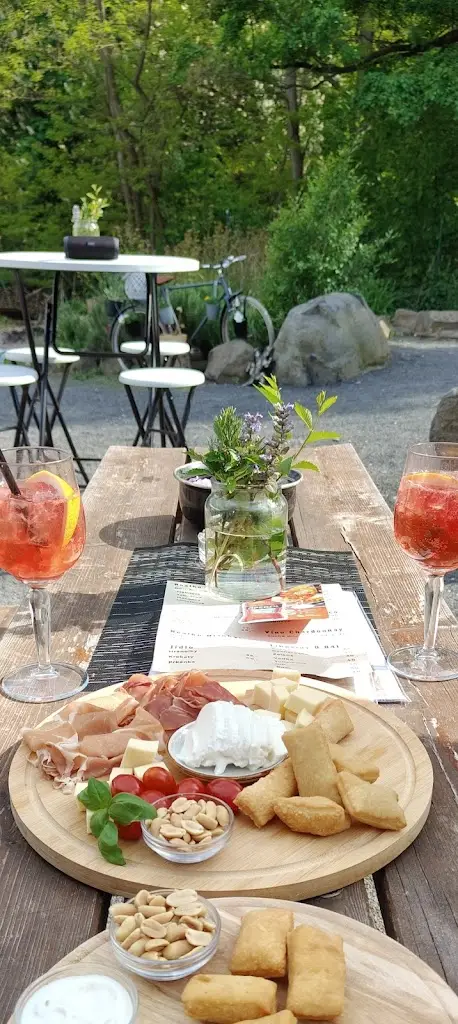 Veget a dva mloci_Povrly_slider_image_3