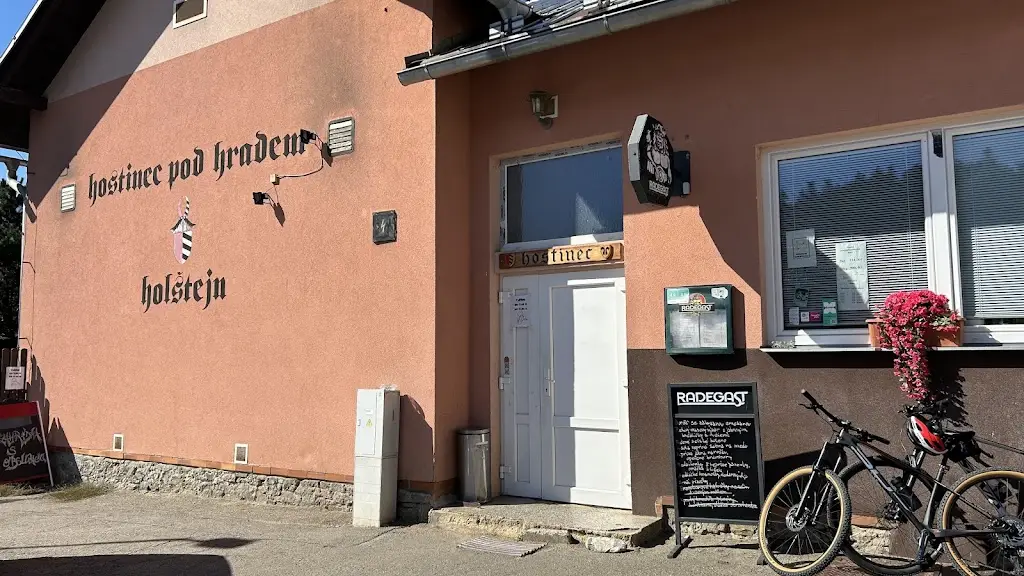 Hostinec Pod Hradem_Perštejn_slider_image_2