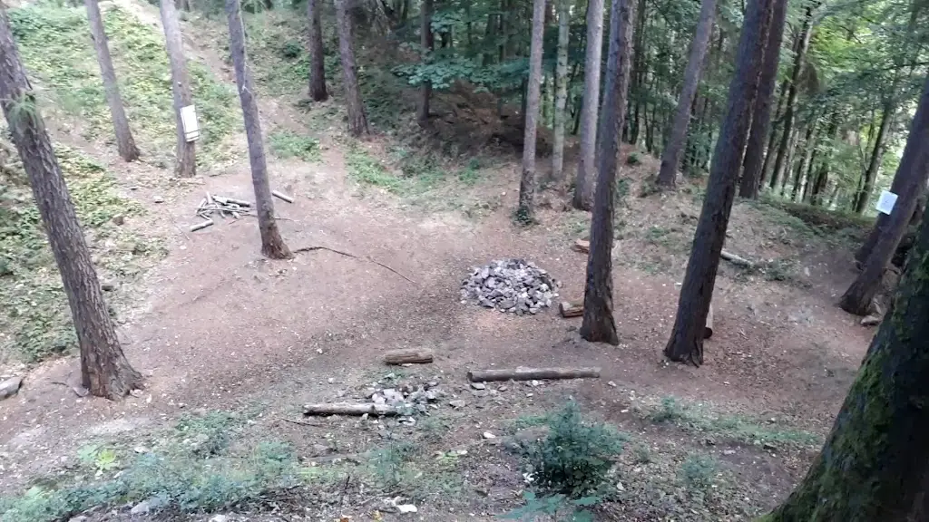 Zřícenina hradu Perštejn_Perštejn_slider_image_2