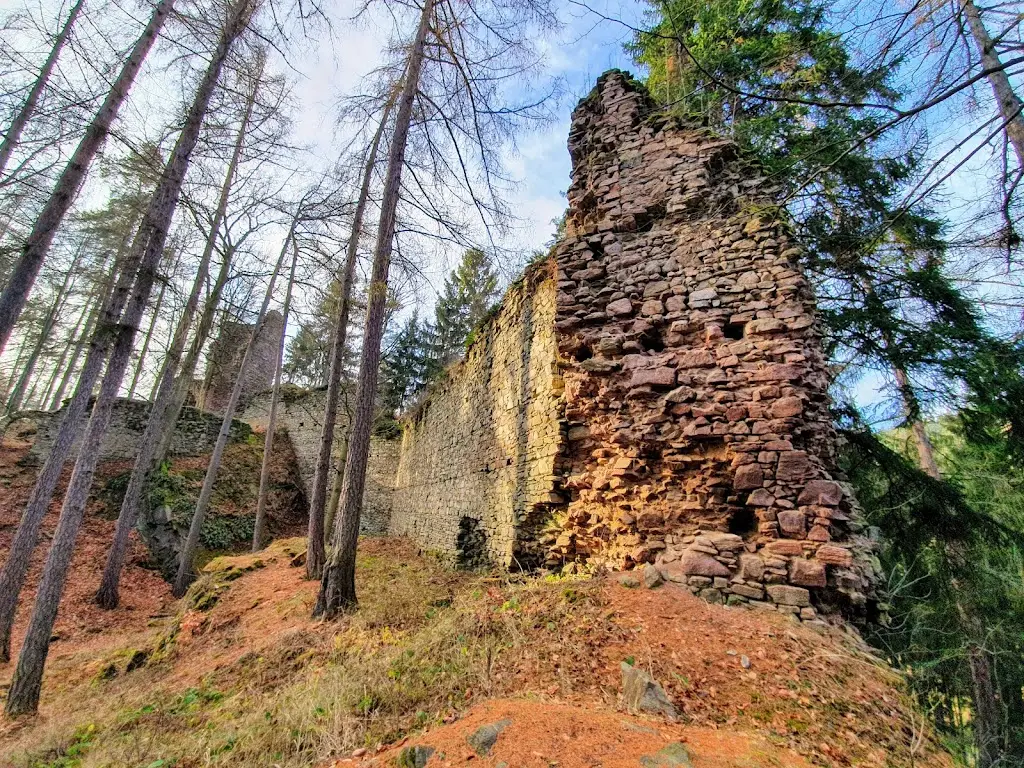 Zřícenina hradu Perštejn_Perštejn_slider_image_3