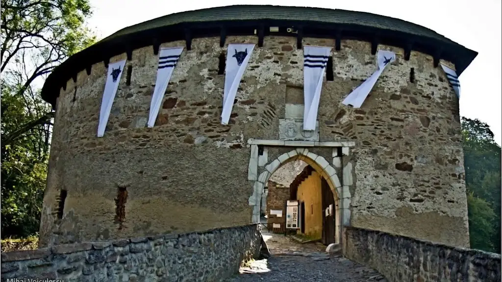 Pernštejn Castle_Perštejn_slider_image_2